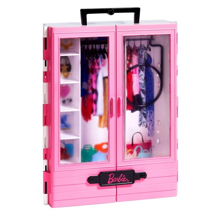 BARBİE NİN PEMBE GARDROBU 3