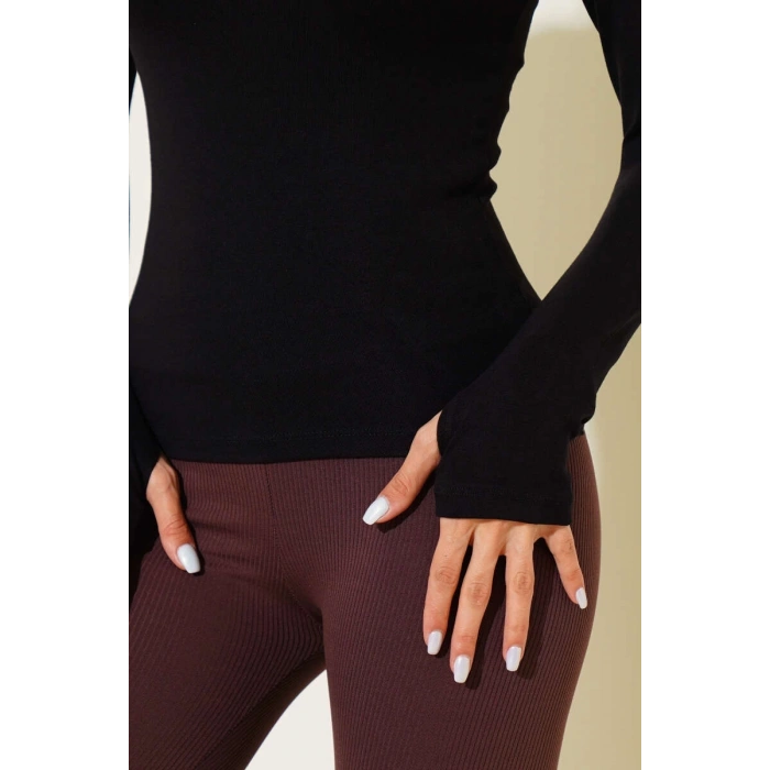Basic Parmak Geçirme Detaylı Bluz siyah T4266