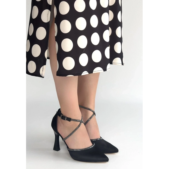 Kanji Siyah Saten Topuklu Ayakkabı