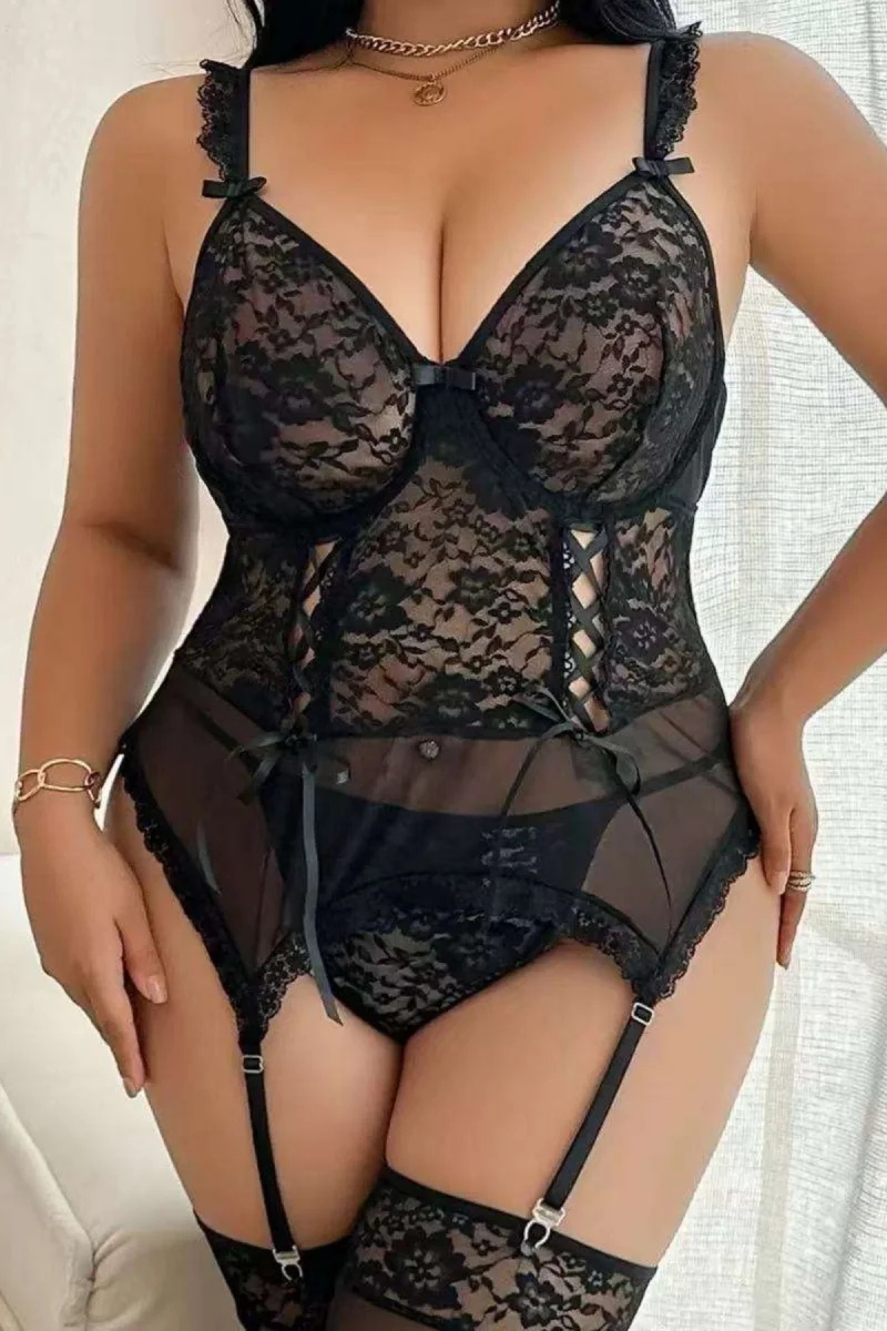 Curvy Siyah Dantel İşlemeli Jartiyer ve Çorap Seti | Lüks Büyük Beden Koleksiyonu