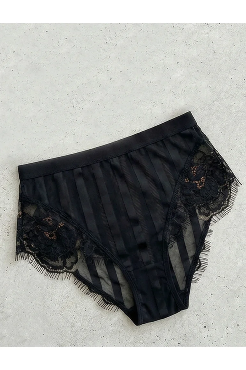 Siyah Floral Dantelli ve Yüksek Bel Şeritli String | Noir Elegance Koleksiyonu
