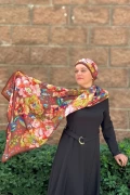 Zerna Siyah Zemin Üzerinde Pembe ve Kırmızı Çiçekli Şal- Kahverengi