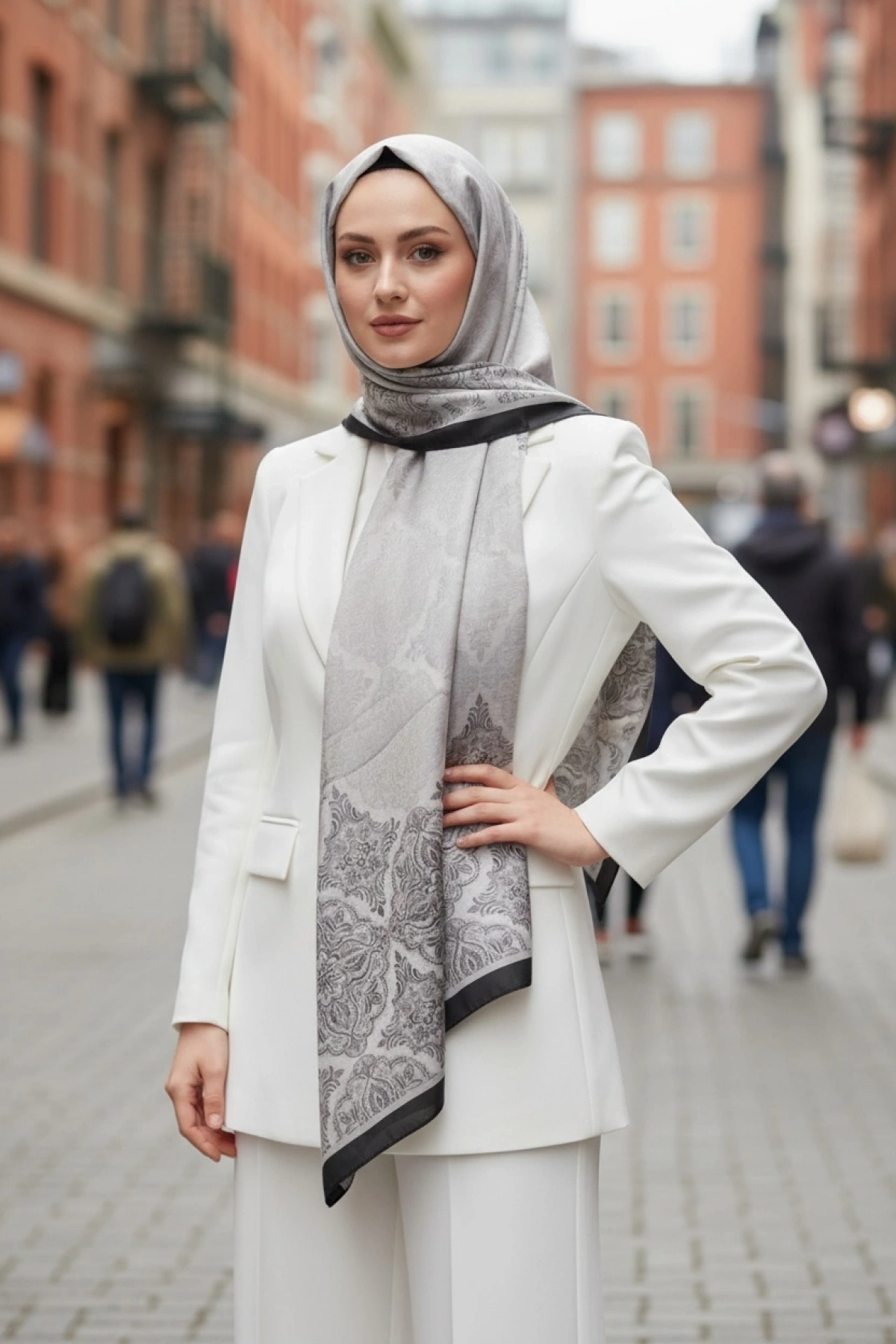 Nevra Floral ve Geometrik Desenli Şal Siyah - Kaymaz ve Yumuşak Dokulu Şal