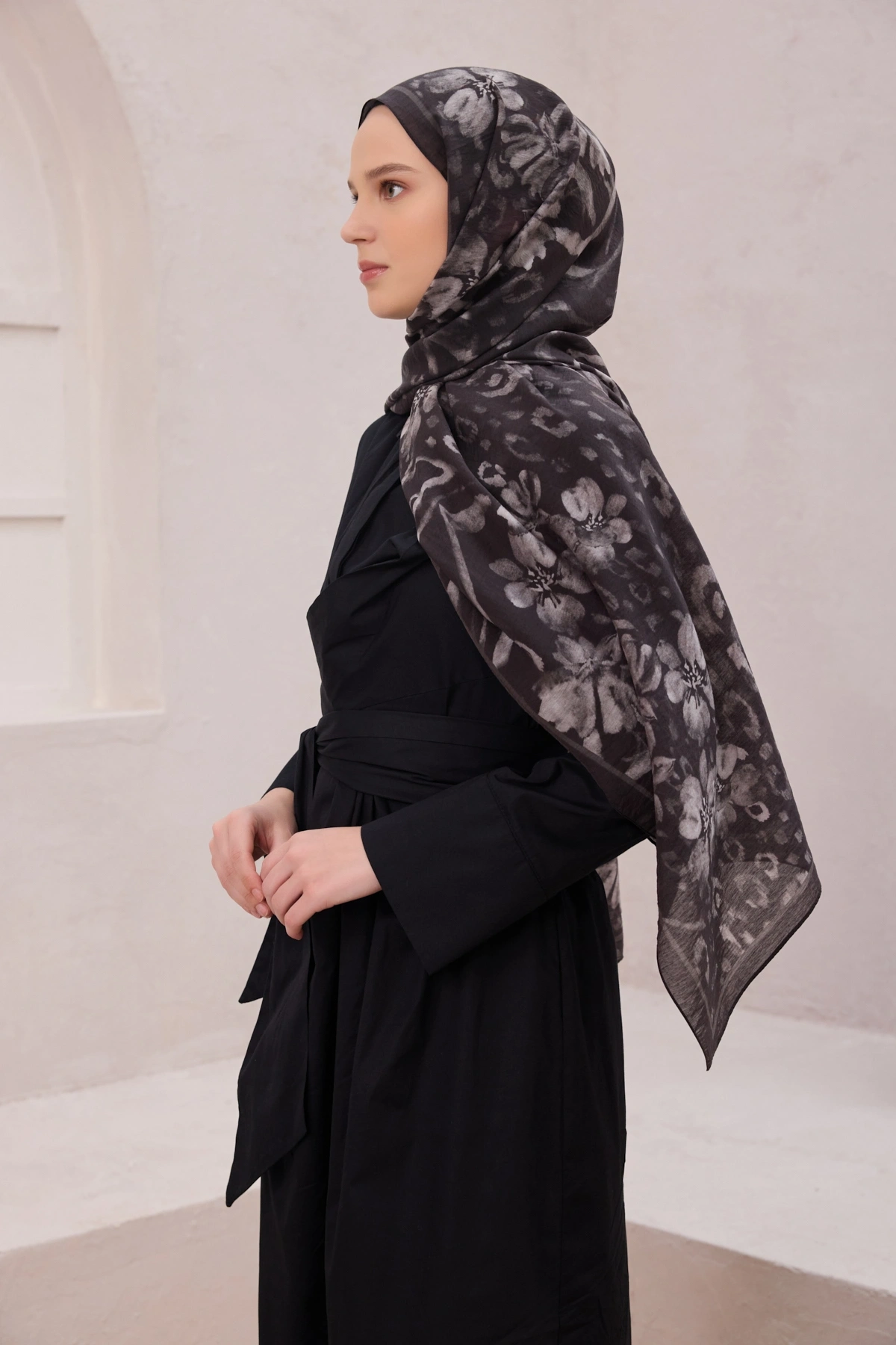 Belli Fresh Tencel Kumaş Rozy Şal - Siyah