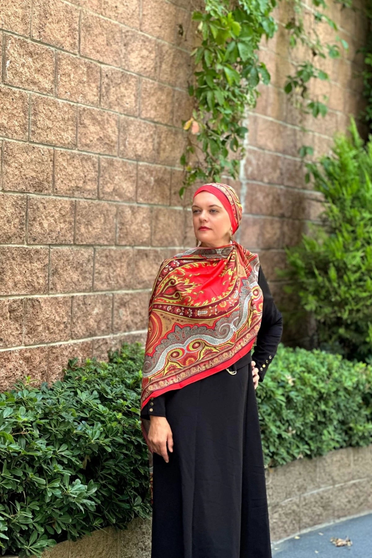 Arvena - Retro Desen Şal - Nar Çiçeği