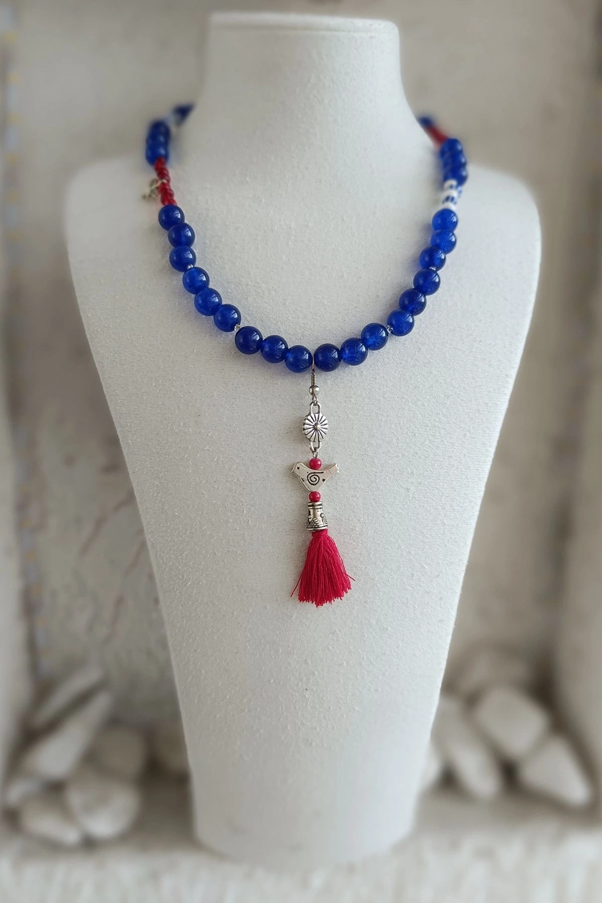 El Yapımı Boncuklu Kuş Figürlü Kolye