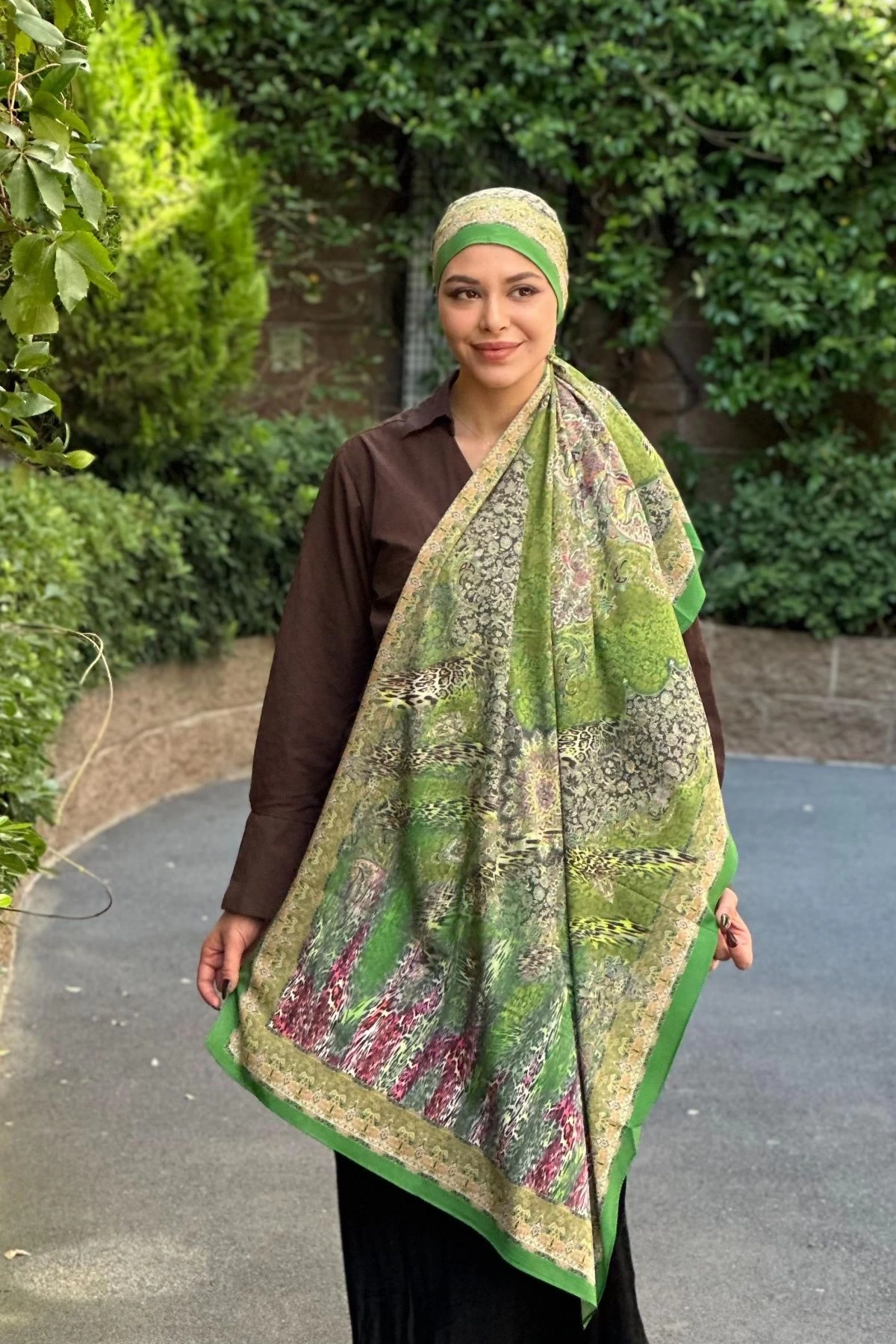 Liora - Retro Leoparlı Desen Şal - Yeşil