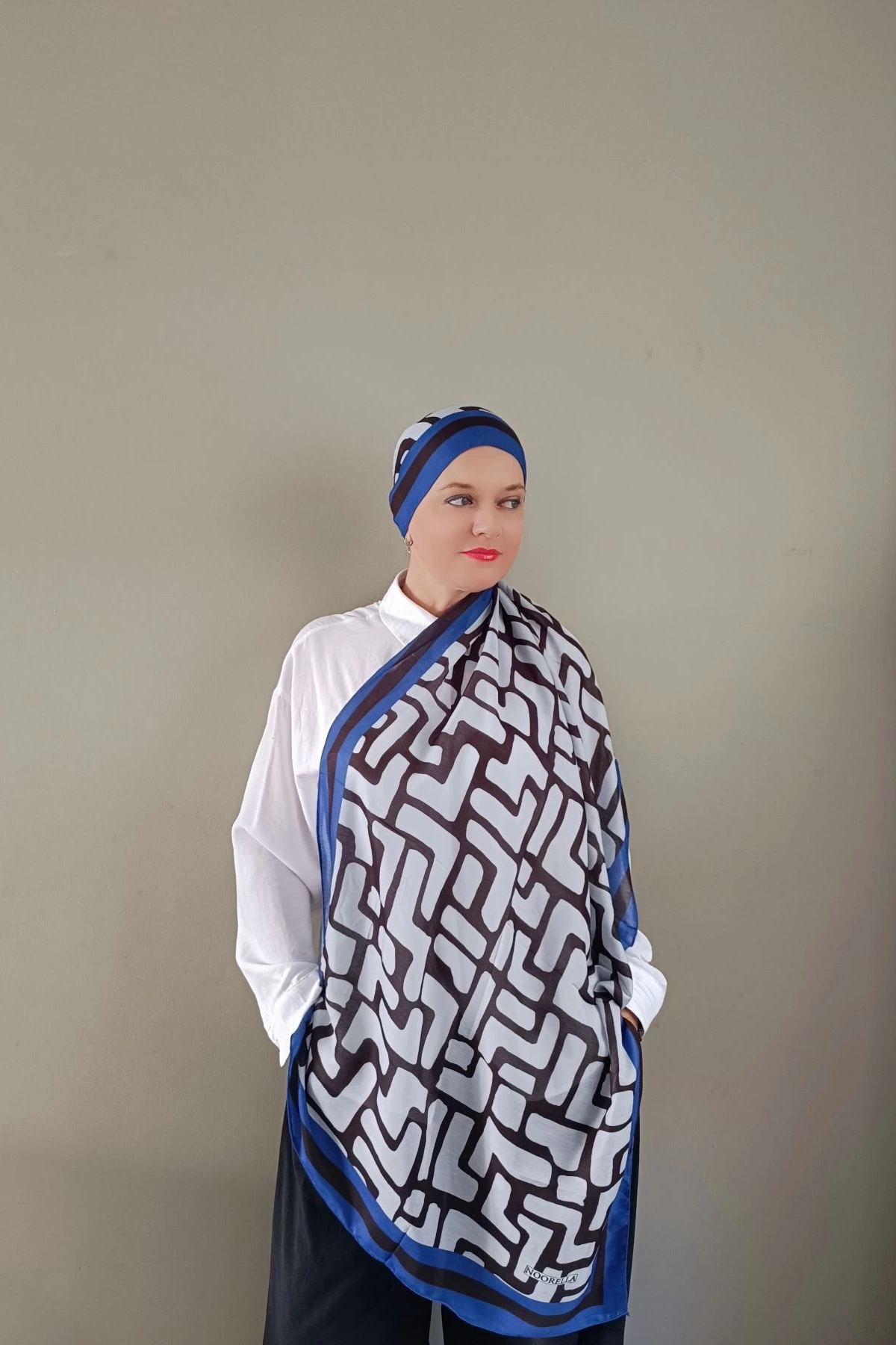 Mira Geometrik Desenli Şal - Saks