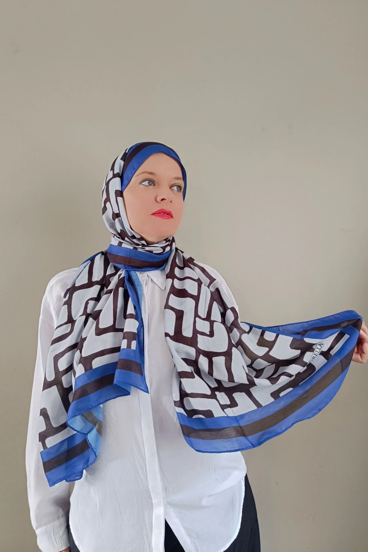 Mira Geometrik Desenli Şal - Saks