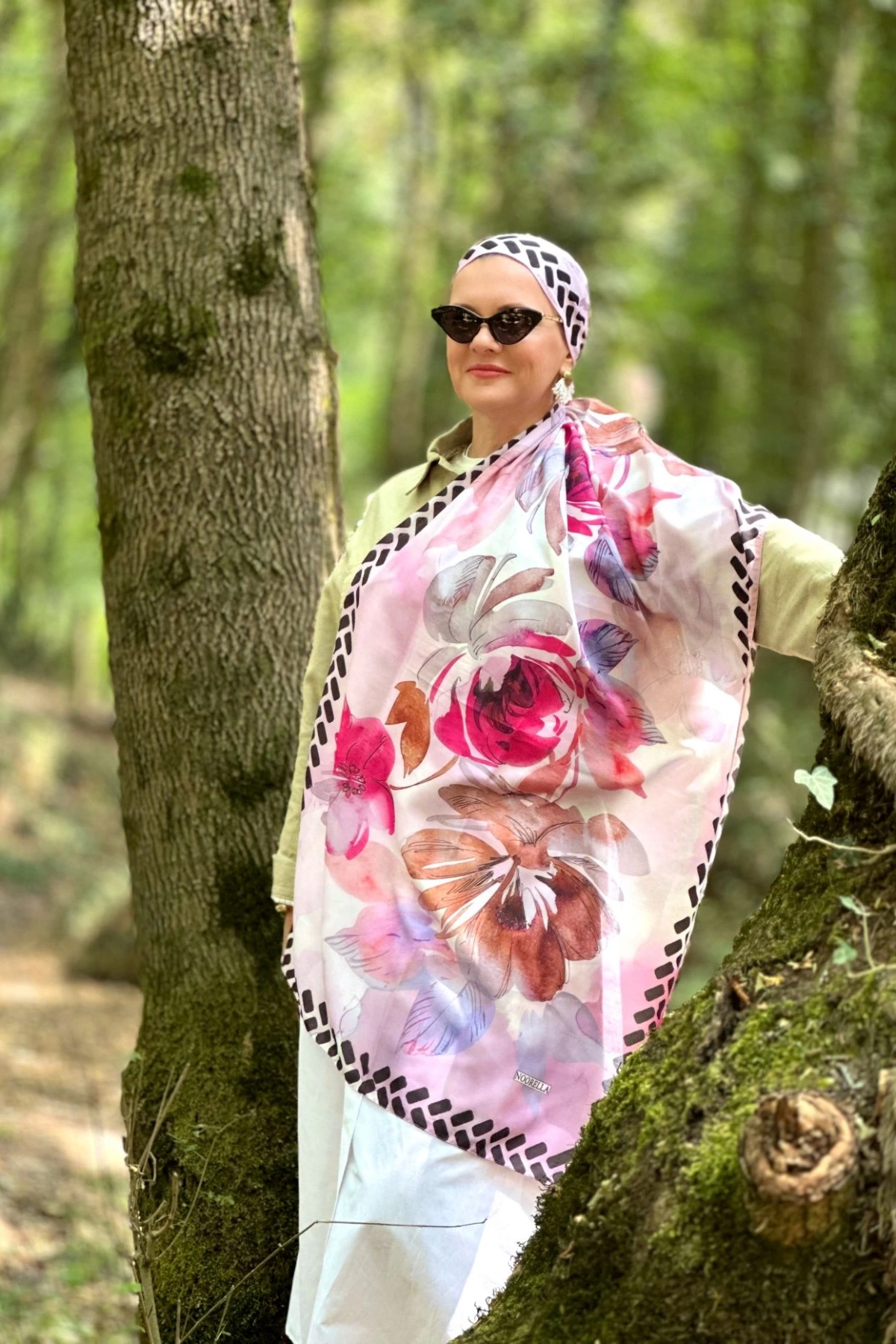 Nira Siyah Kare Kenarlı Şal - Pembe