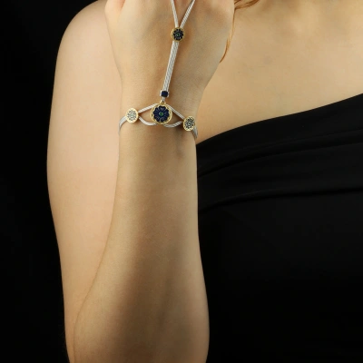 925 Ayar Kadın Çiçek Motifi Mineli Gümüş Şahmeran