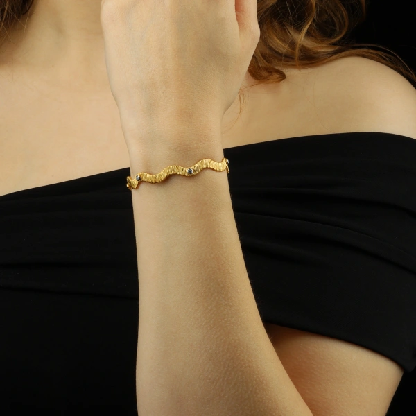 Işıltılı Taş Detaylı Modern Altın Kaplama Gümüş Bileklik