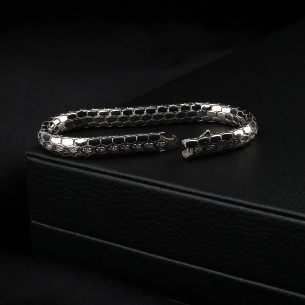 Beyaz Zirkon Taşlı 925 ayar Snake Vip Gümüş Bileklik