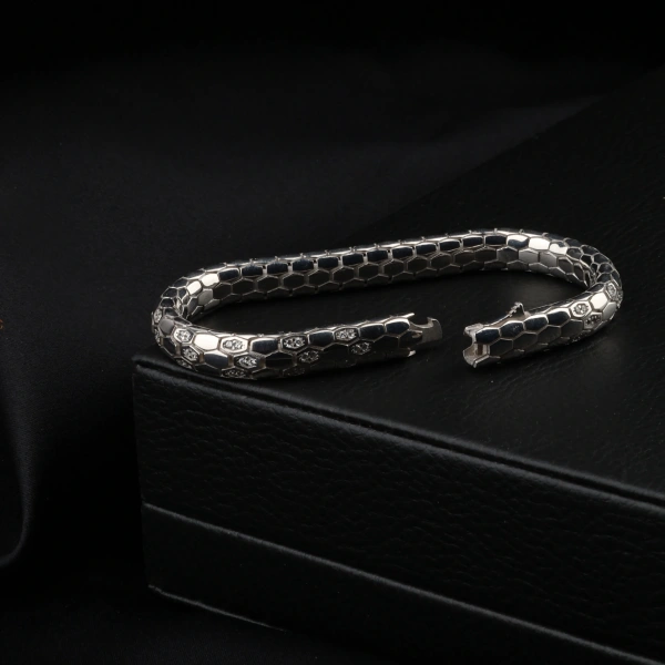 Zirkon Taşlı 925 ayar Snake Vip Gümüş Bileklik