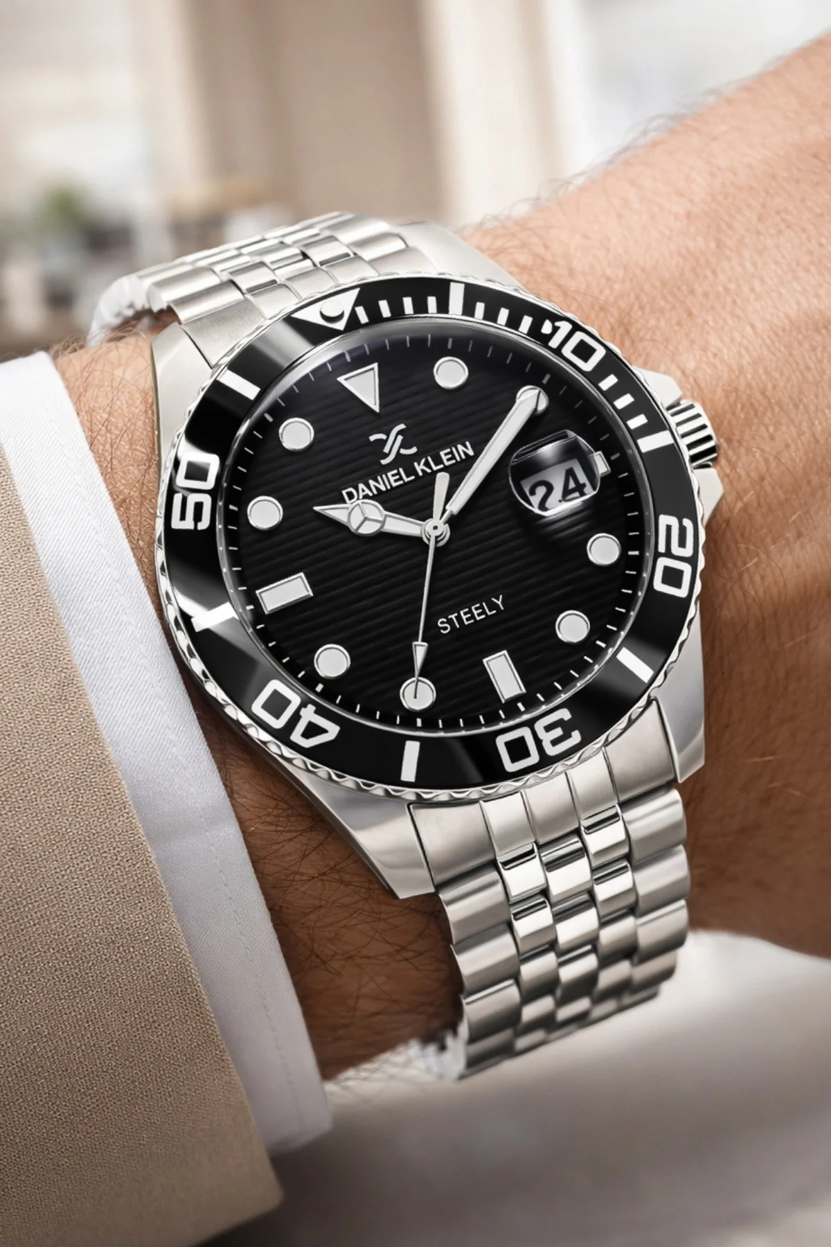 Daniel Klein Çelik Kordon&Kasa Takvimli Erkek Kol Saati Bileklik Hediyeli Gümüş-Siyah zmdk1212