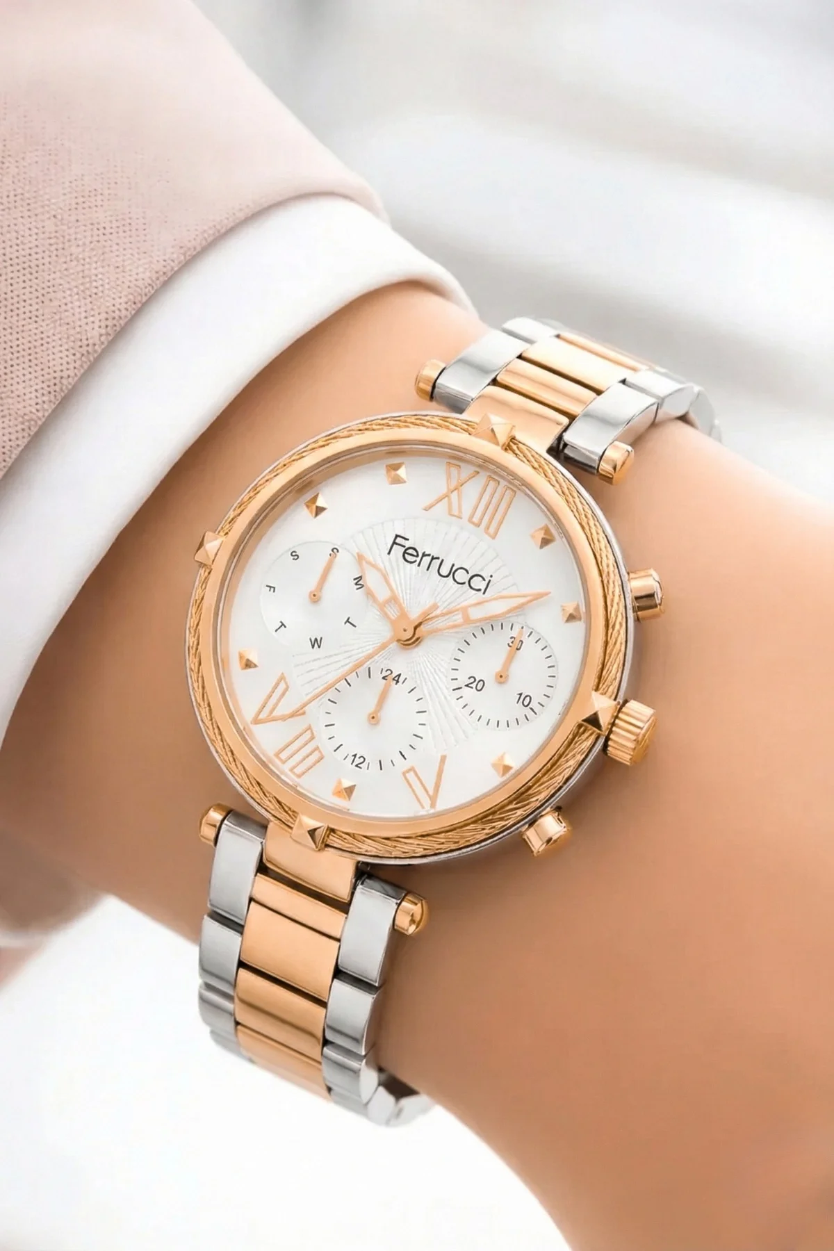 Ferrucci Kadın Kol Saati Çelik Kordon Çelik Kasa Taşlı Bileklik Hediyesi ile Rose-Gümüş zmfer045
