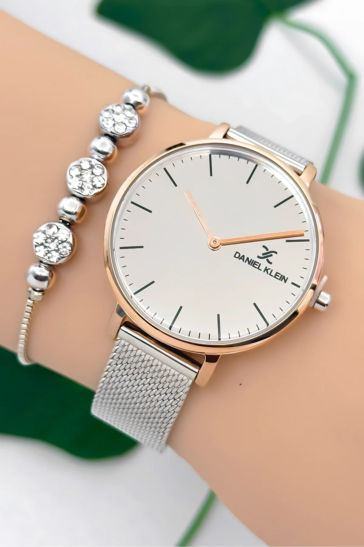 Daniel Klein Çelik Kordon Kadın Kol Saati 3 Atm Suya Dayanıklı Gümüş-Rose zmdk1189