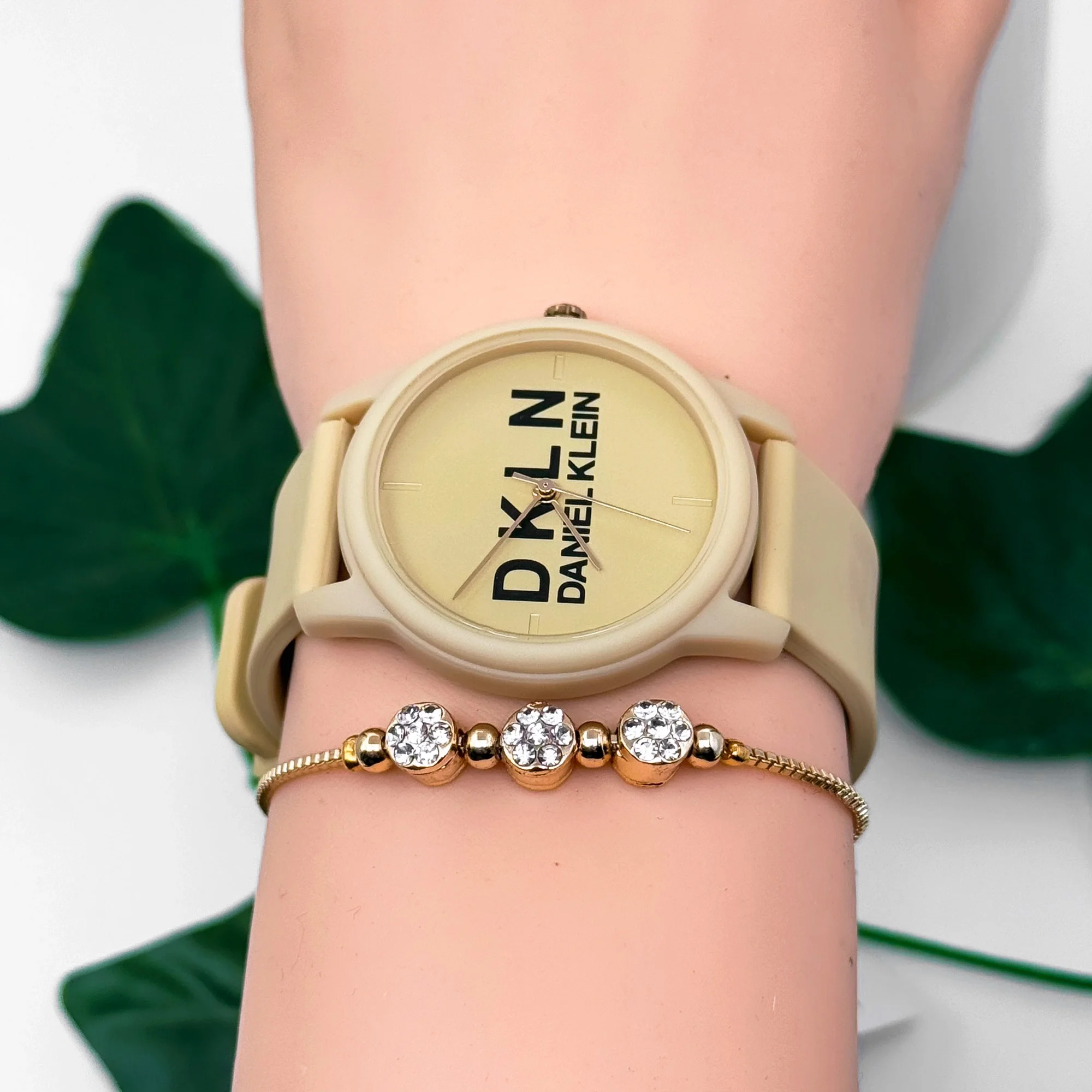 Daniel Klein DK.1.12645.6 Silikon Kordon Kadın Kol Saati 3 Atm Suya Dayanıklı Bej zmdk1173