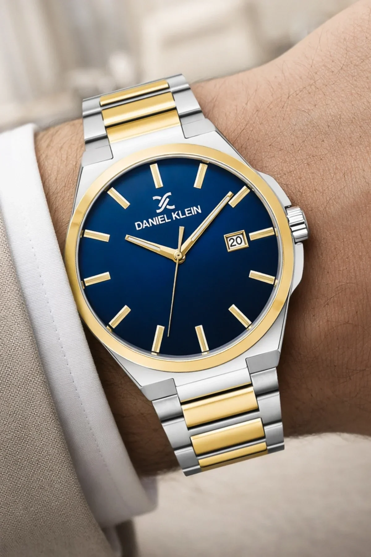 Daniel Klein Erkek Kol Saati Takvimli, Çelik Kordon, 44MM Kasa Gümüş-Gold zmdk1129