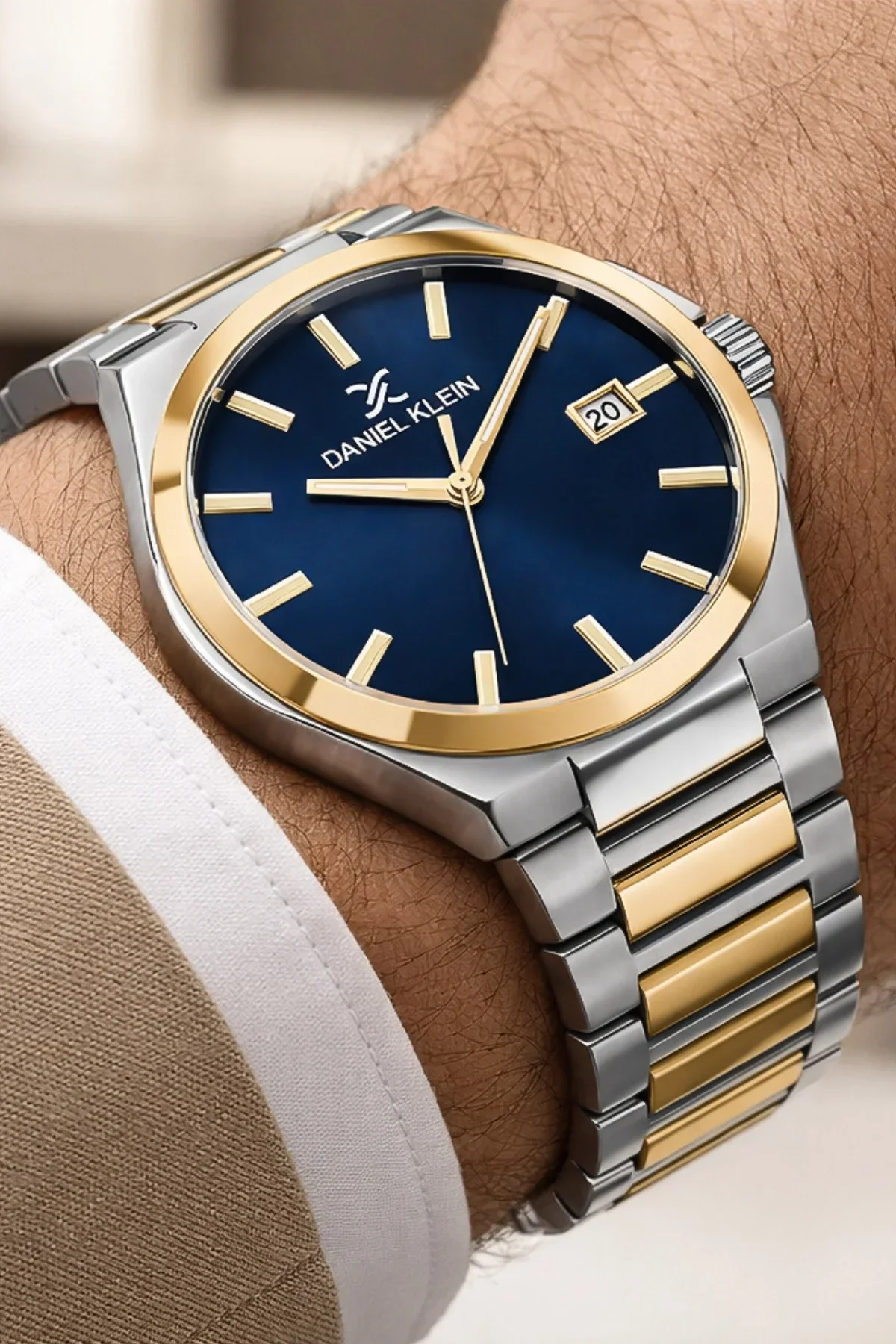 Daniel Klein Erkek Kol Saati Takvimli, Çelik Kordon, 44MM Kasa Gümüş-Gold zmdk1129