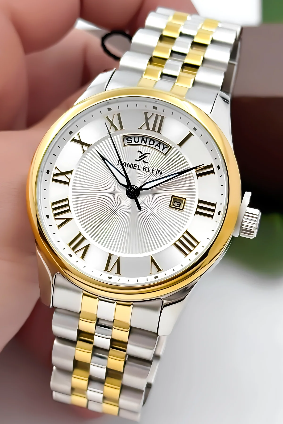 Daniel Klein Erkek Kol Saati – Takvimli, Çelik Jübilee Kordon, 44MM Kasa Gümüş-Gold zmdk1129