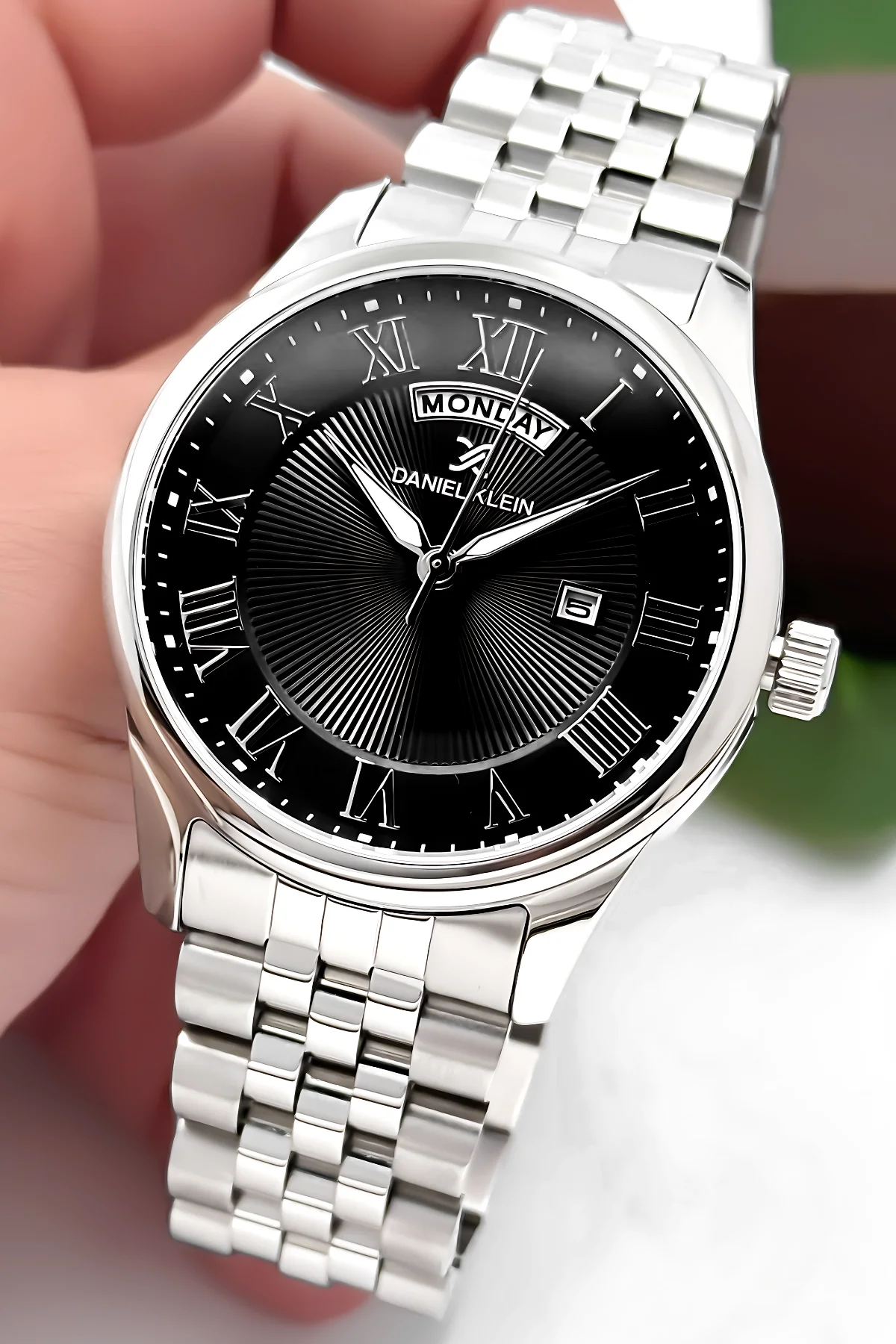 Daniel Klein Erkek Kol Saati – Çelik Jubilee Kordon, Takvim Özellikli, Siyah Kadranlı Orijinal Saat zmdk1129