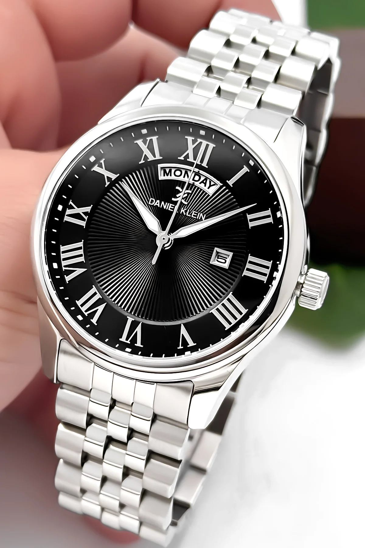 Daniel Klein Erkek Kol Saati – Çelik Jubilee Kordon, Takvim Özellikli, Siyah Kadranlı Orijinal Saat zmdk1129