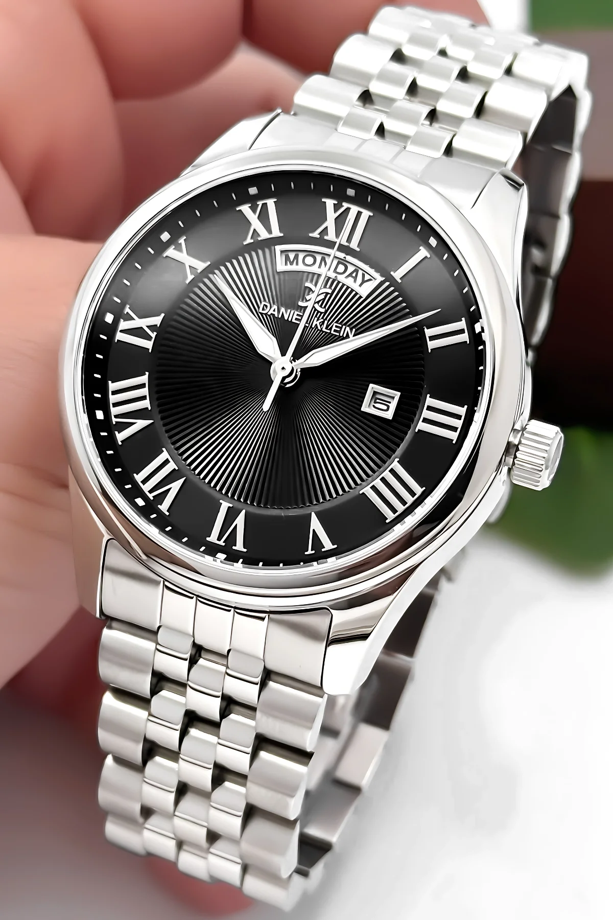 Daniel Klein Erkek Kol Saati – Çelik Jubilee Kordon, Takvim Özellikli, Siyah Kadranlı Orijinal Saat zmdk1129