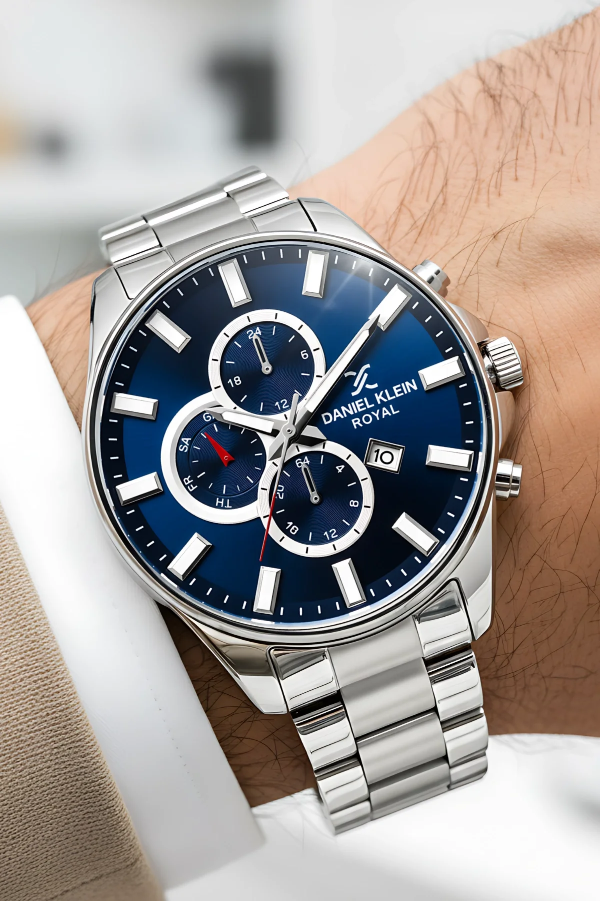Daniel Klein Erkek Kol Saati Takvimli Çelik Kordon Çelik Kasa 3 Atm Su Geçirmez Gümüş-Mavi zmdk1143