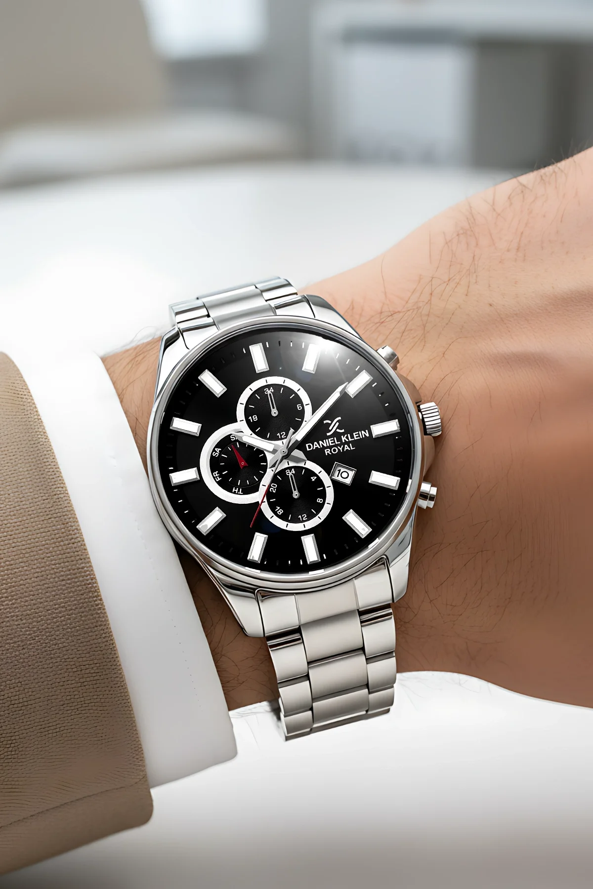 Daniel Klein Erkek Kol Saati Takvimli Çelik Kordon Çelik Kasa 3 Atm Su Geçirmez Gümüş-Siyah zmdk1143