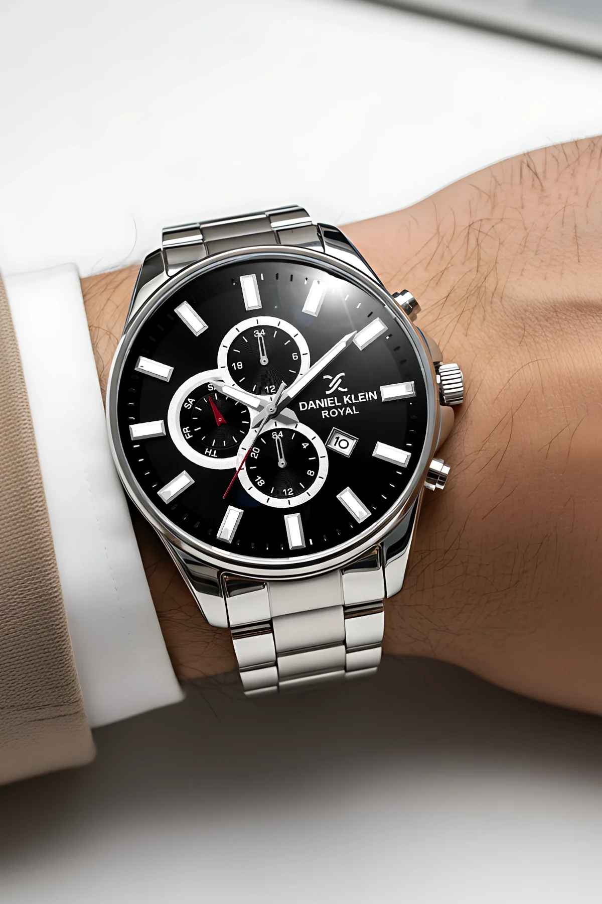 Daniel Klein Erkek Kol Saati Takvimli Çelik Kordon Çelik Kasa 3 Atm Su Geçirmez Gümüş-Siyah zmdk1143