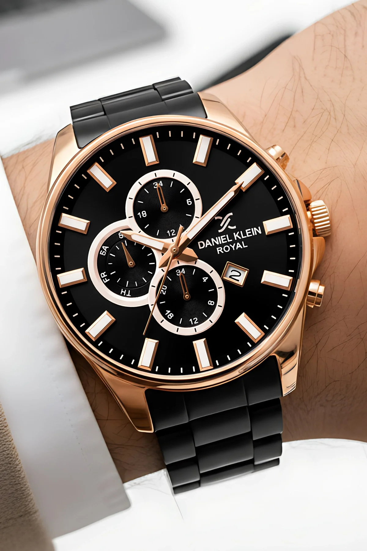 Daniel Klein Erkek Kol Saati Takvimli Çelik Kordon Çelik Kasa 3 Atm Su Geçirmez Siyah-Rose zmdk1143