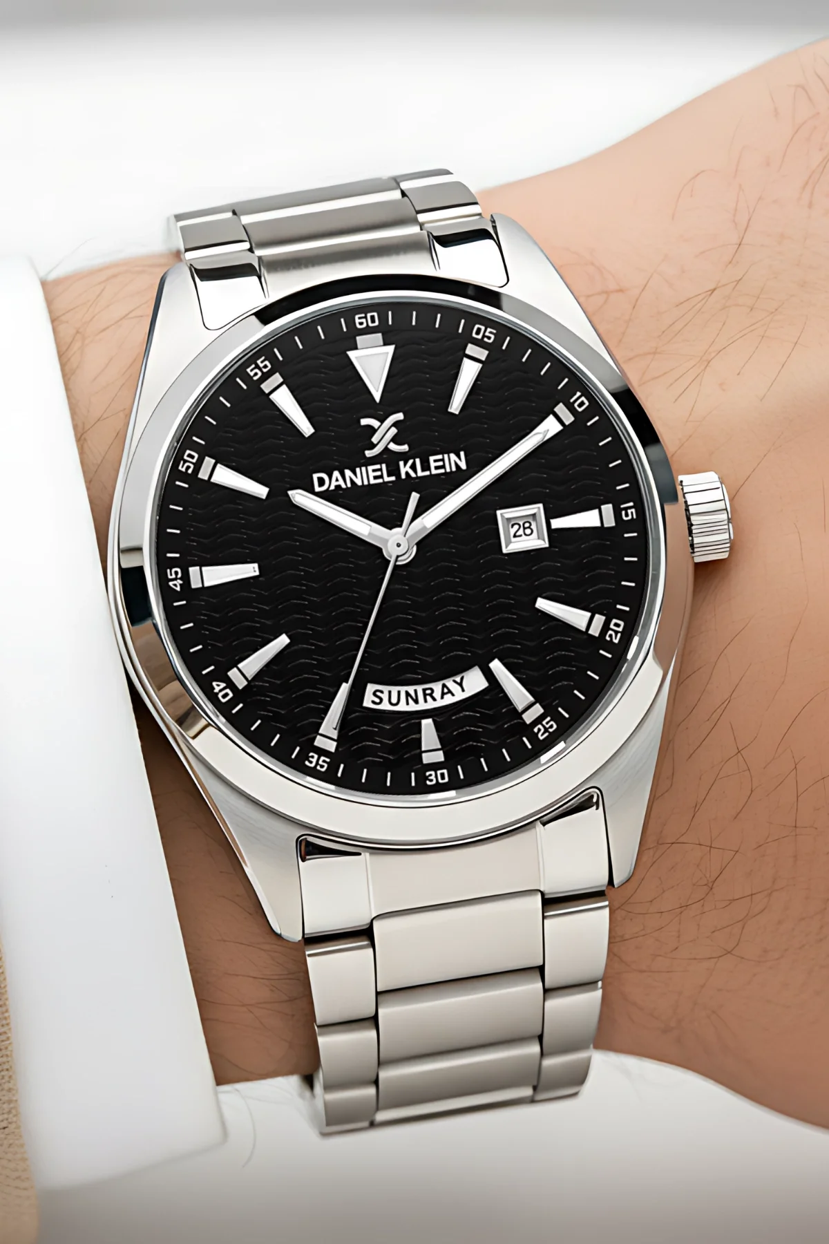 Daniel Klein Erkek Kol Saati Takvimli Çelik Kordon Çelik Kasa Gümüş-Siyah zmdk1139