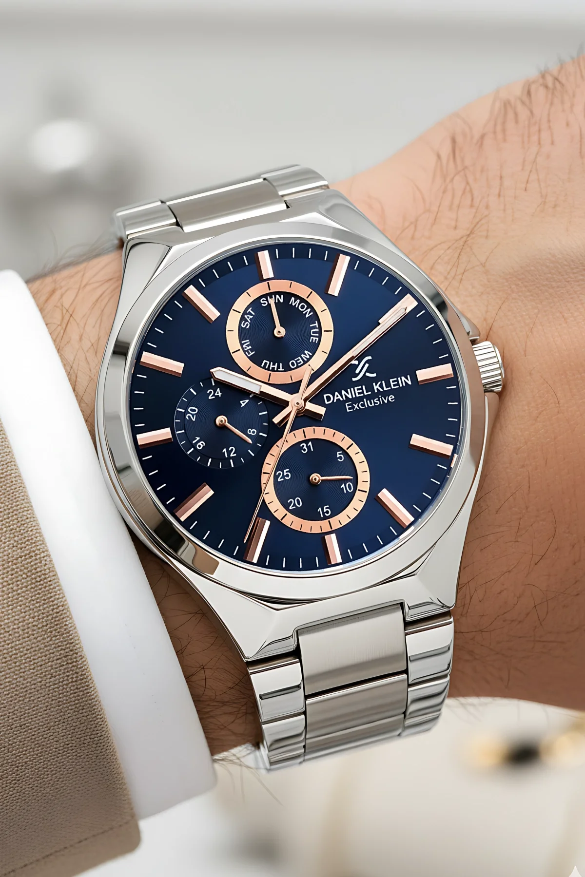 Daniel Klein Exclusive Erkek Kol Saati Fonksiyonlar Aktif Gümüş Renk Çelik Kordon zmdk1157