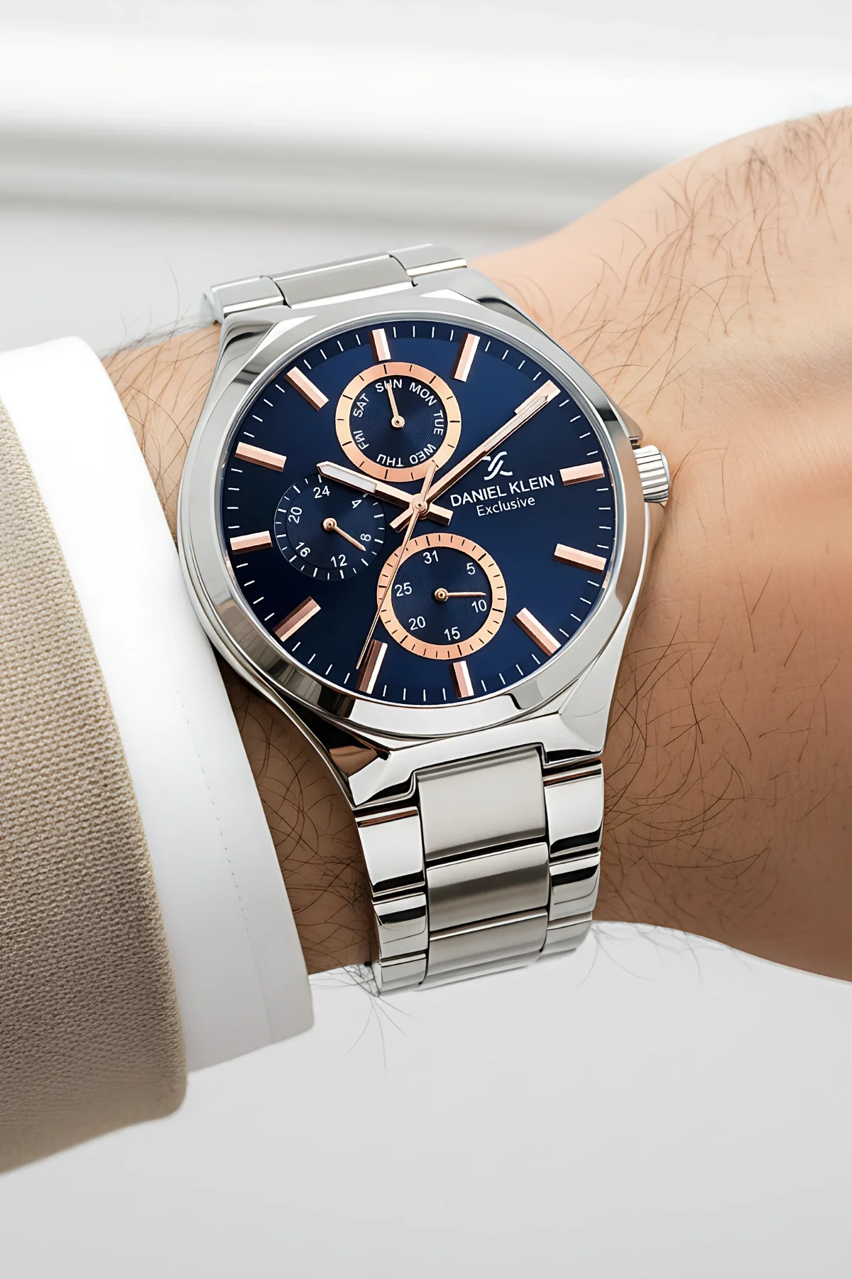 Daniel Klein Exclusive Erkek Kol Saati Fonksiyonlar Aktif Gümüş Renk Çelik Kordon zmdk1157