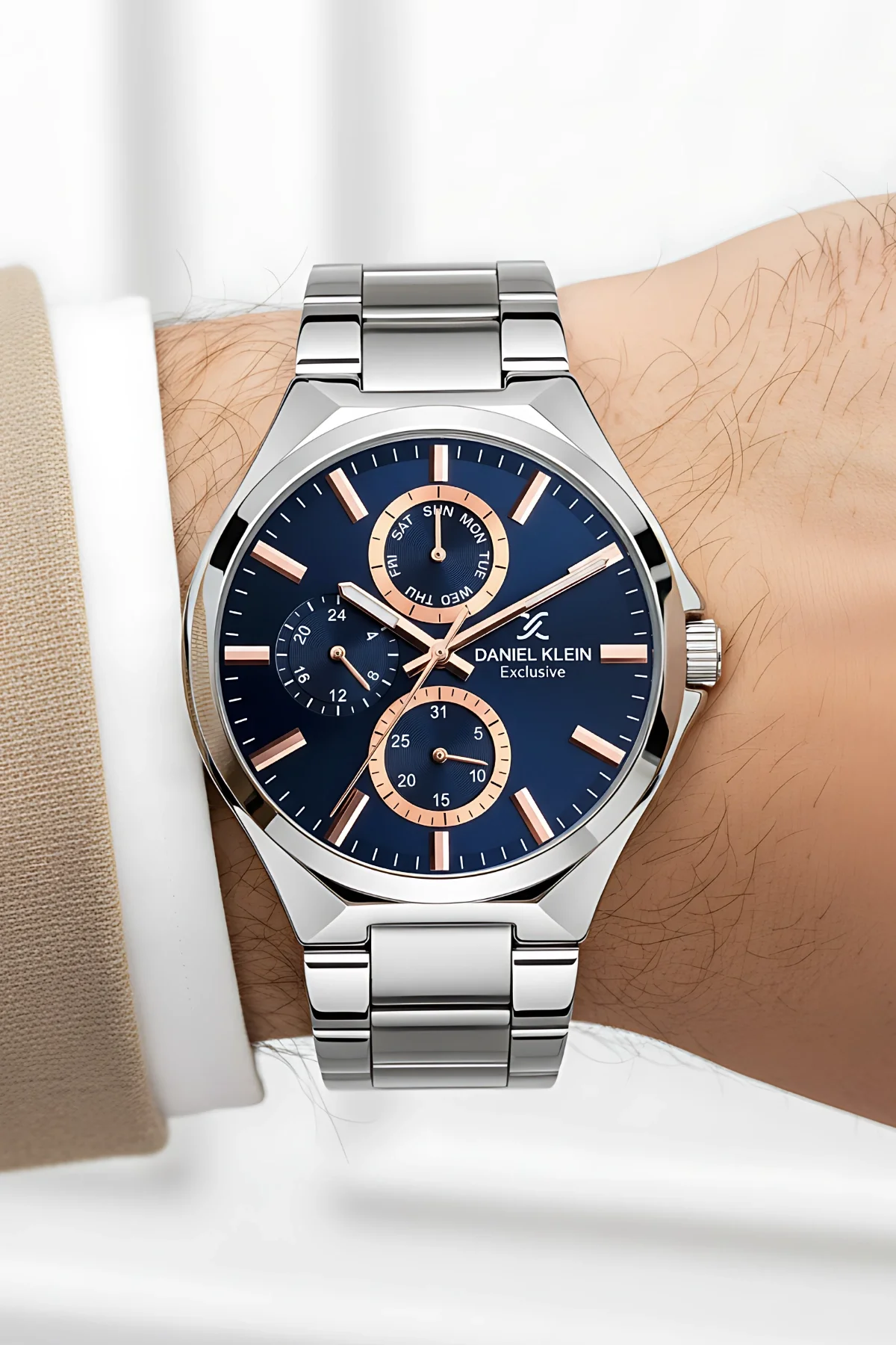 Daniel Klein Exclusive Erkek Kol Saati Fonksiyonlar Aktif Gümüş Renk Çelik Kordon zmdk1157