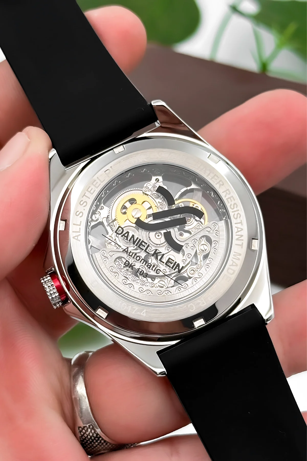 Daniel Klein Otomatik Mekanizma Silikon Kordon Çelik Kasa Erkek Kol Saati Siyah-Kırmızı zmdk1193