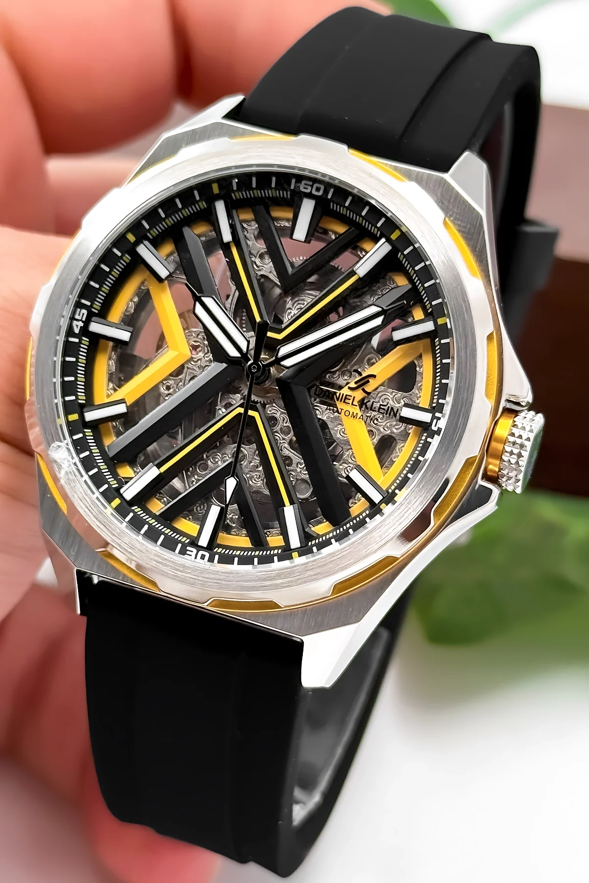 Daniel Klein Otomatik Mekanizma Silikon Kordon Çelik Kasa Erkek Kol Saati Siyah-Sarı zmdk1193