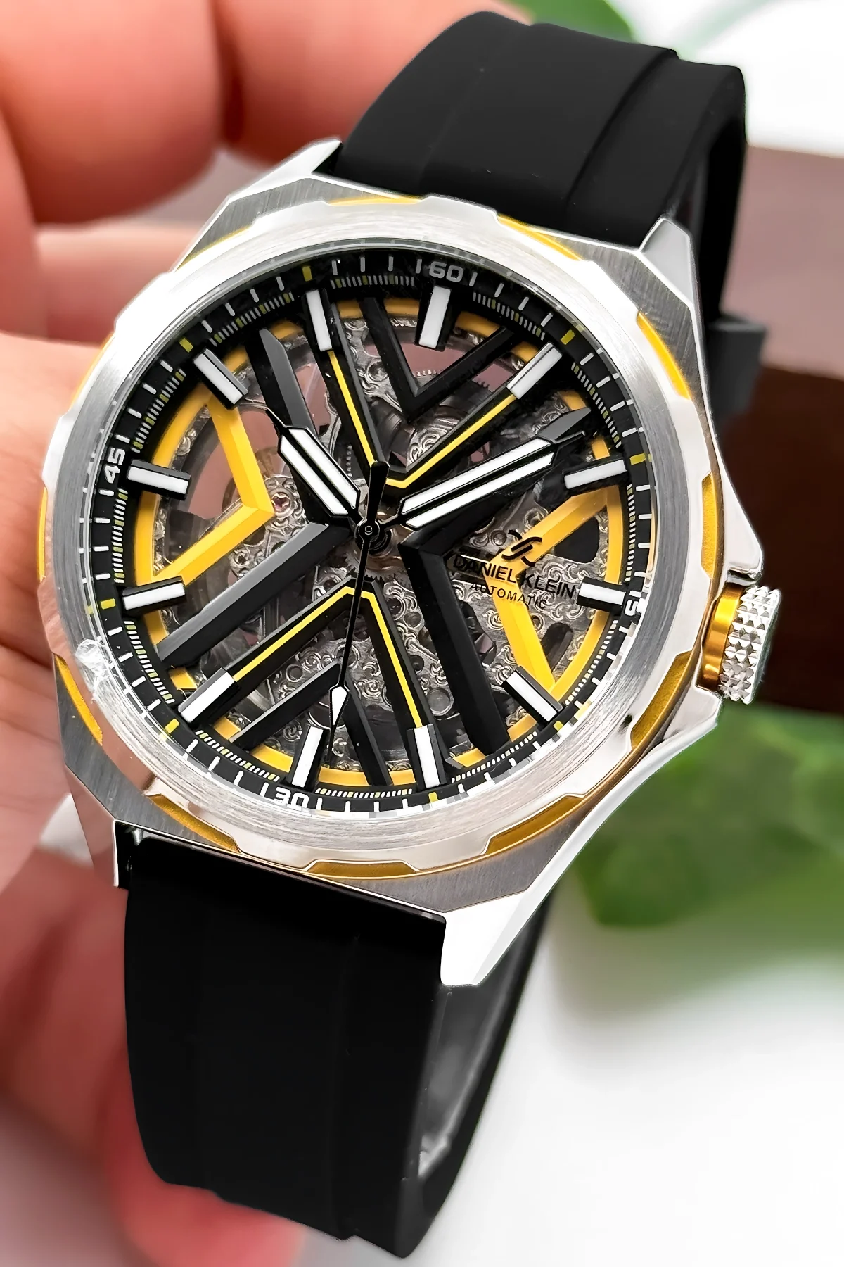 Daniel Klein Otomatik Mekanizma Silikon Kordon Çelik Kasa Erkek Kol Saati Siyah-Sarı zmdk1193