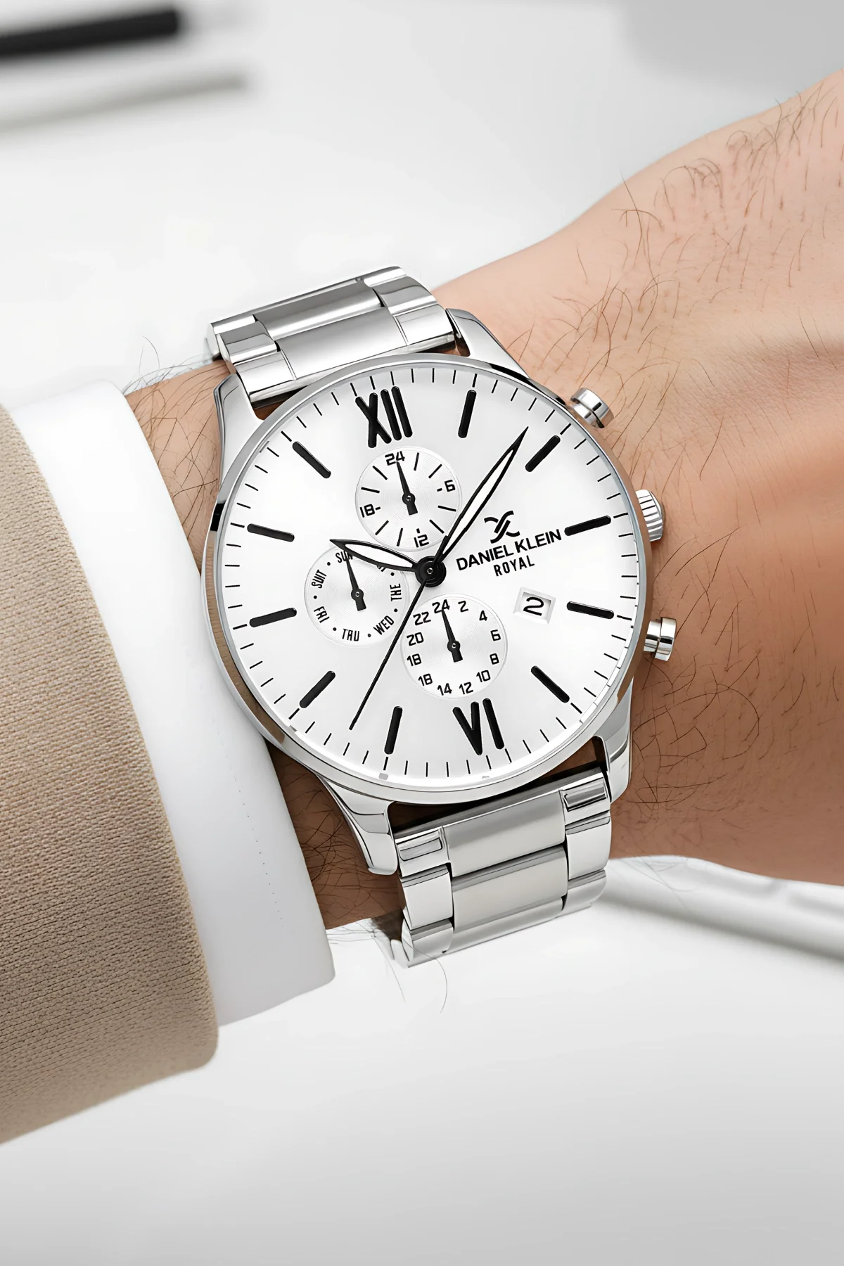 Daniel Klein Takvimli Roma Rakamlı Erkek Kol Saati Çelik Kordon&Kasa Gümüş-Beyaz zmdk1133