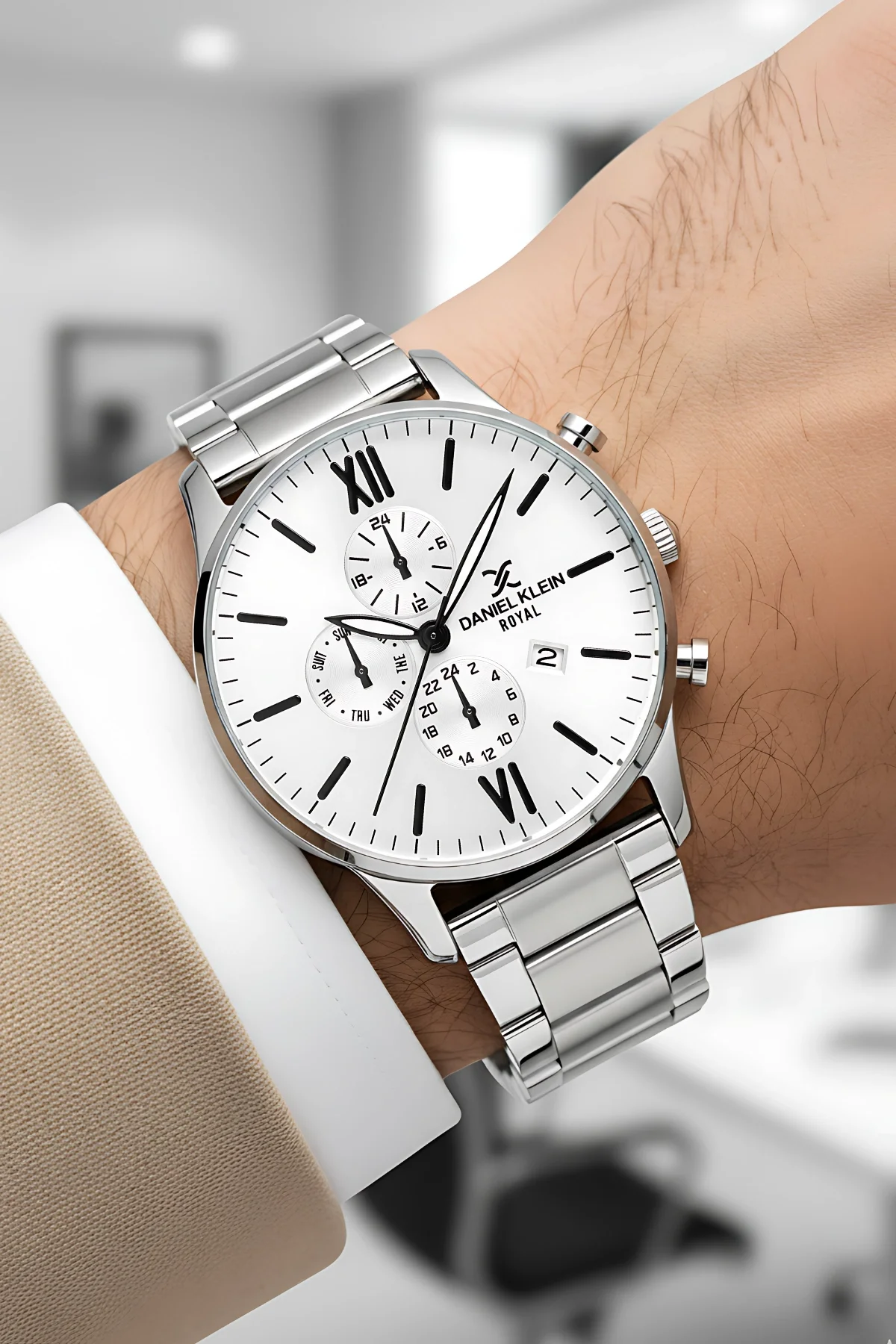Daniel Klein Takvimli Roma Rakamlı Erkek Kol Saati Çelik Kordon&Kasa Gümüş-Beyaz zmdk1133