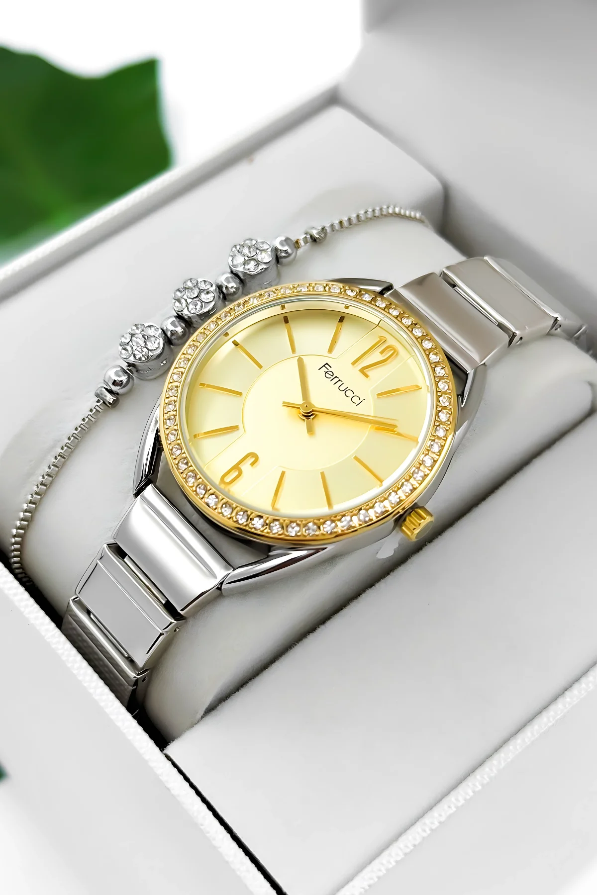 Ferrucci Çelik Kordon Çelik Kasa Kadın Kol Saati, 3 ATM Su Geçirmez Gümüş-Gold zmfer190