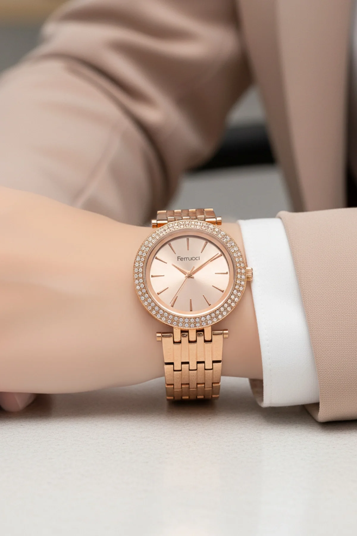 Ferrucci Kadın Kol Saati Özel Taşlı Kasa Taşlı Bileklik Hediyeli zmfer050