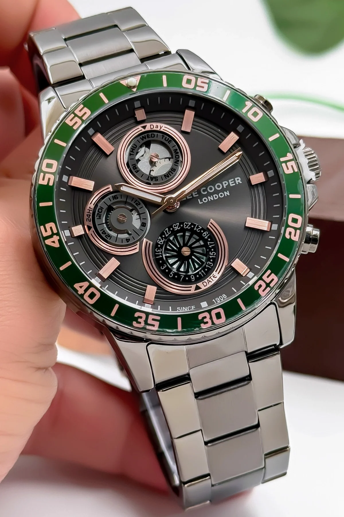 Lee Cooper LC07636.060 Füme Renk Çelik Kordon Erkek Kol Saati 3ATM+Bileklik Füme-Yeşil ZMLC017