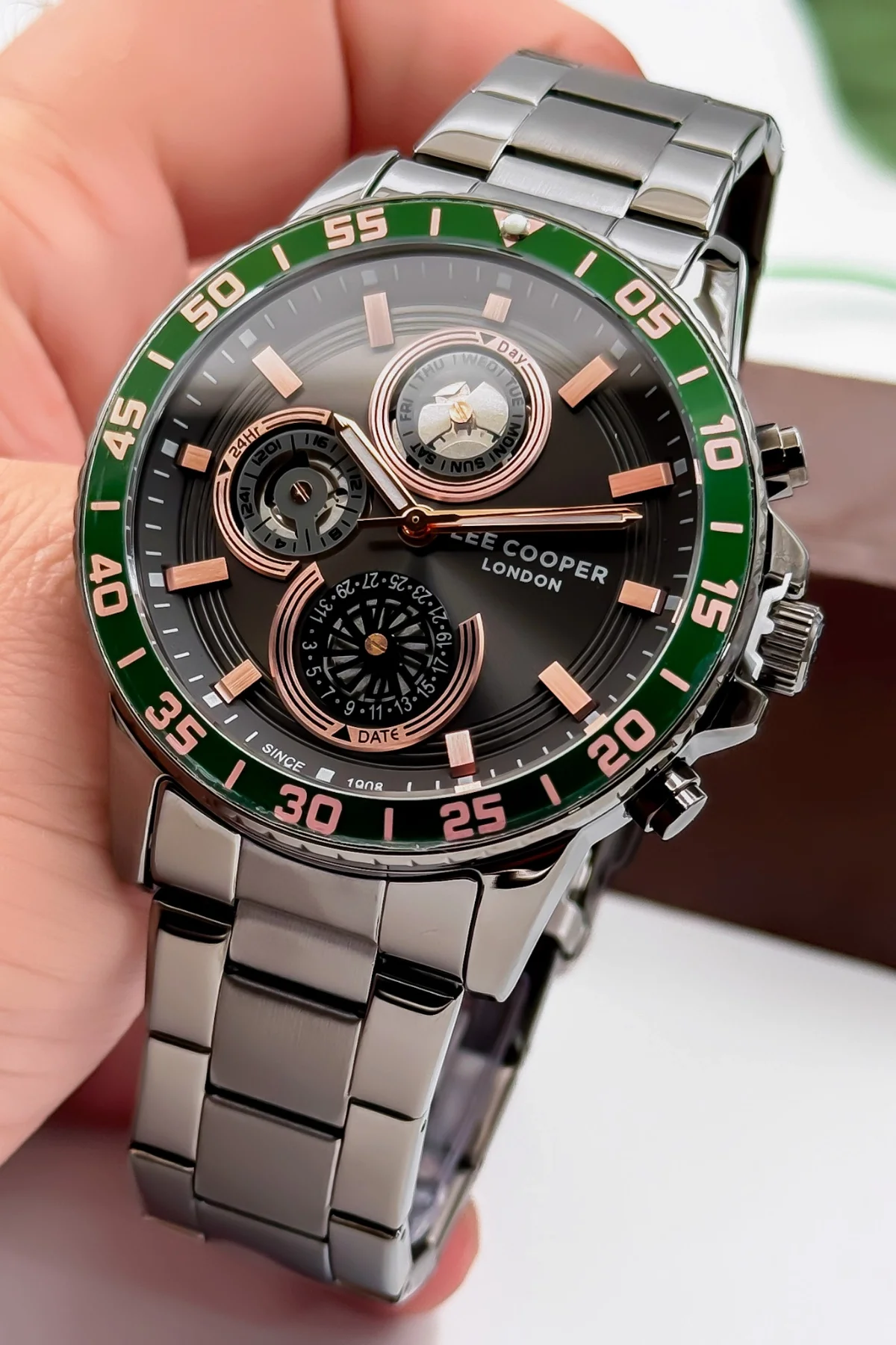Lee Cooper LC07636.060 Füme Renk Çelik Kordon Erkek Kol Saati 3ATM+Bileklik Füme-Yeşil ZMLC017