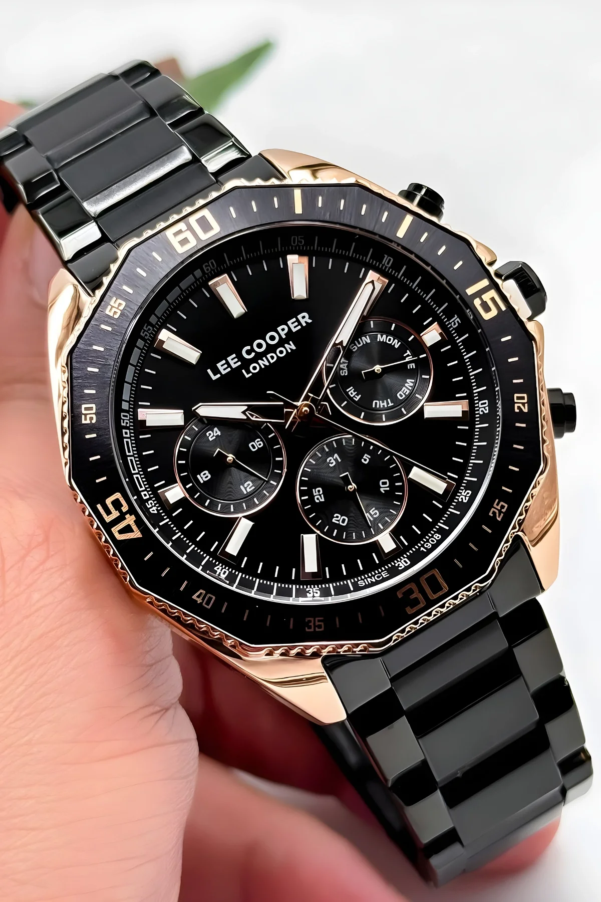 Lee Cooper LC07847.450-NM Siyah Renk Çelik Kordon Rose Renk Çelik Kasa Erkek Kol Saati ZMLC010