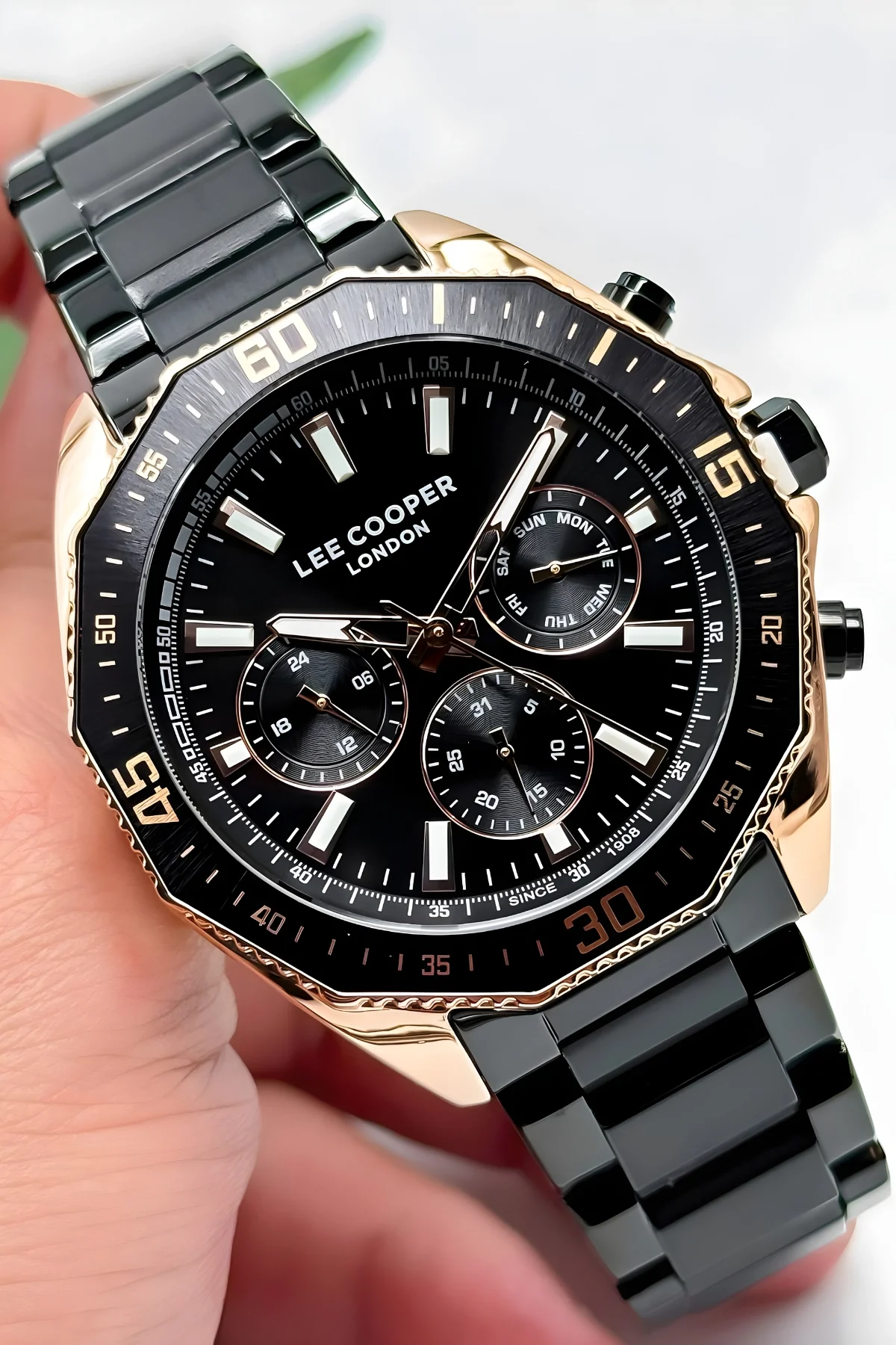 Lee Cooper LC07847.450-NM Siyah Renk Çelik Kordon Rose Renk Çelik Kasa Erkek Kol Saati ZMLC010