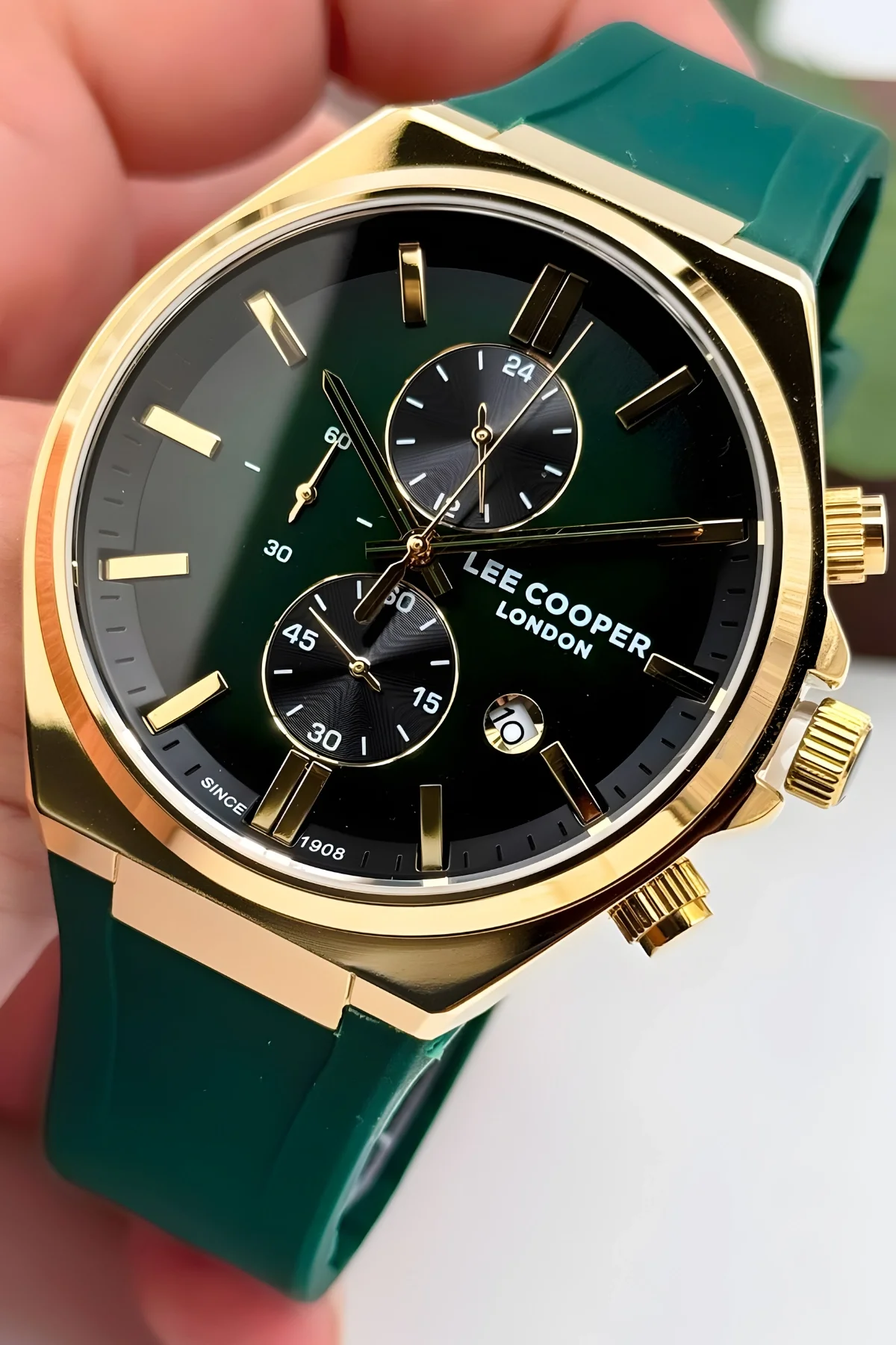 Lee Cooper LC07854.177 Yeşil Renk Silikon Kordon Gold Renk Çelik Kasa Erkek Kol Saati ZMLC004
