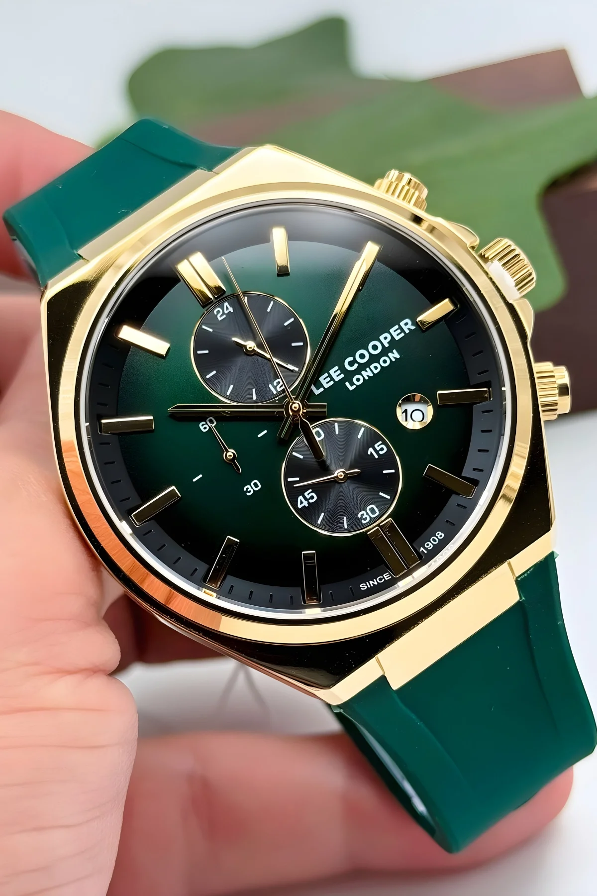 Lee Cooper LC07854.177 Yeşil Renk Silikon Kordon Gold Renk Çelik Kasa Erkek Kol Saati ZMLC004
