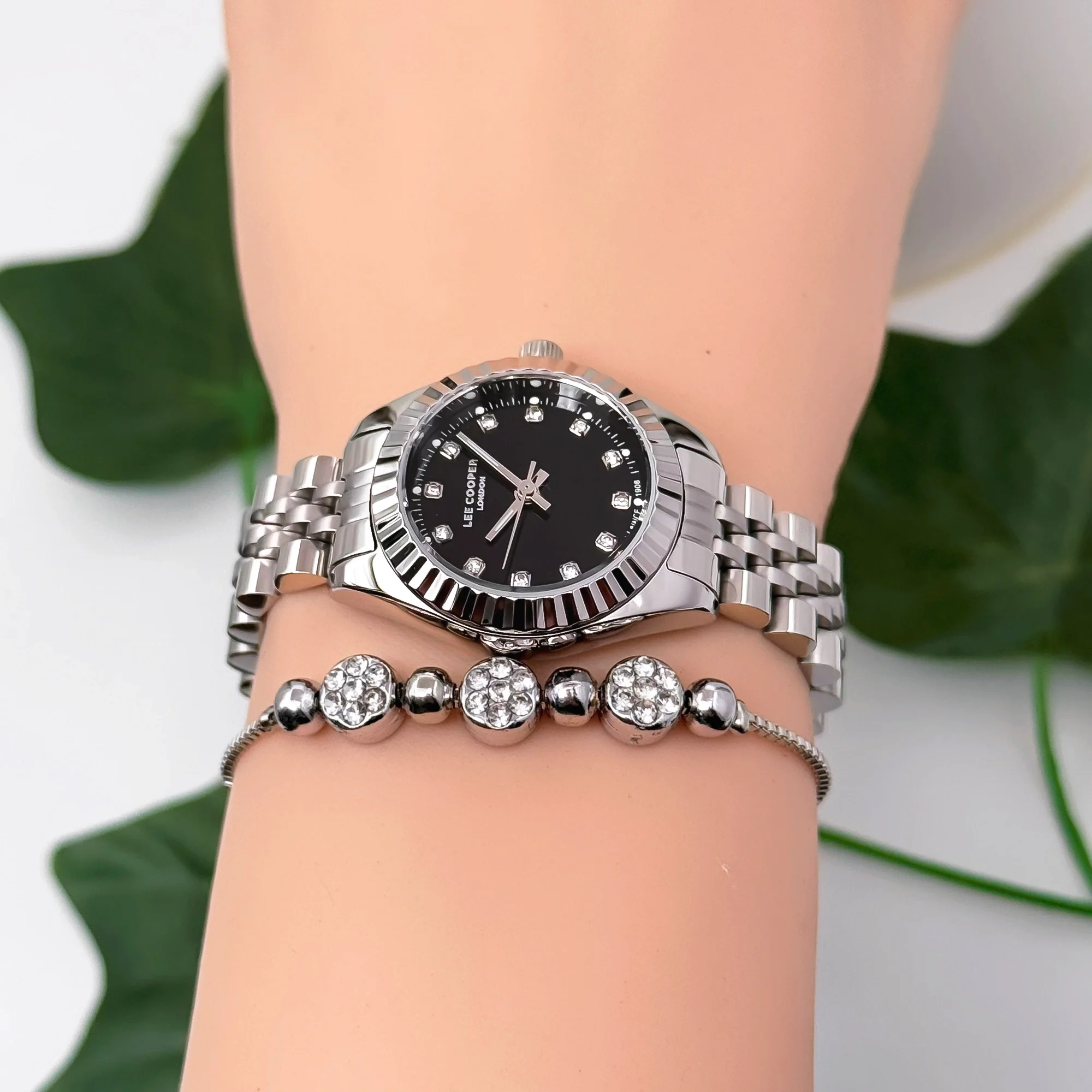 Lee Cooper LC07956.350 Gümüş Renk Çelik Kordon&Kasa Kadın Kol Saati 3Atm Su Geçirmezlik ZMLC029